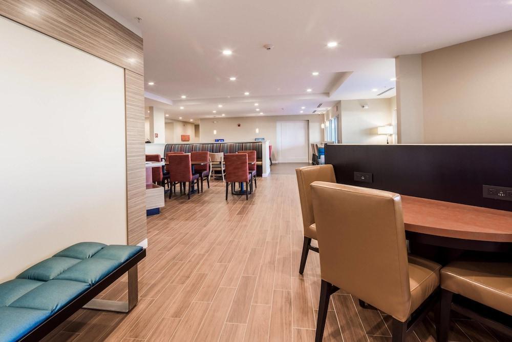 Towneplace Suites By Marriott Кливленд Экстерьер фото